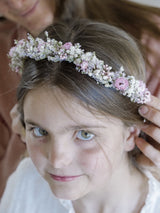 corona de flores silvestres