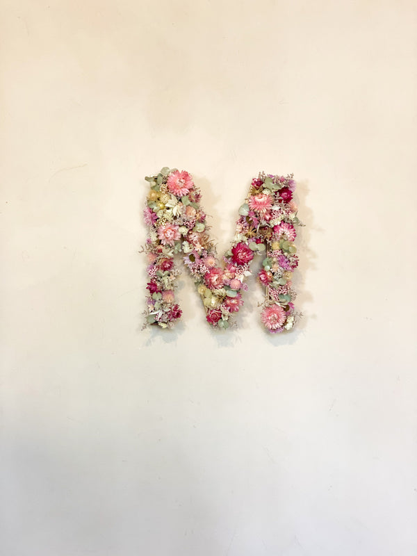 Letra de flores secas  Rosia/Fuscia